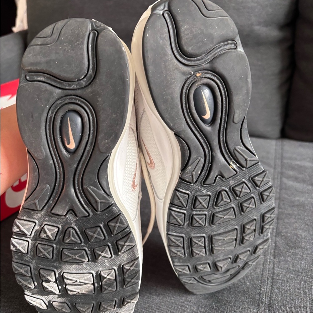 Nike Air Max 97 GS White with Metallic Accents - Picture 12 of 12